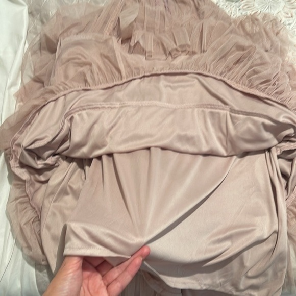 - NWT ANAYA WITH LOVE Halter Neck Tiered Maxi Dress Women’s Size 6 - Picture 13 of 17